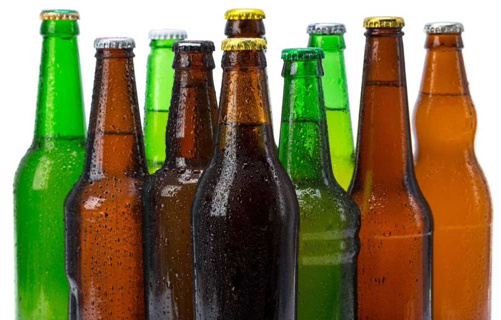 https://www.microbreweryindia.com/wp-content/uploads/2024/11/Secrets-Revealed-How-Bottle-Color-Influences-Beer-Sales-1-1000x640.jpg