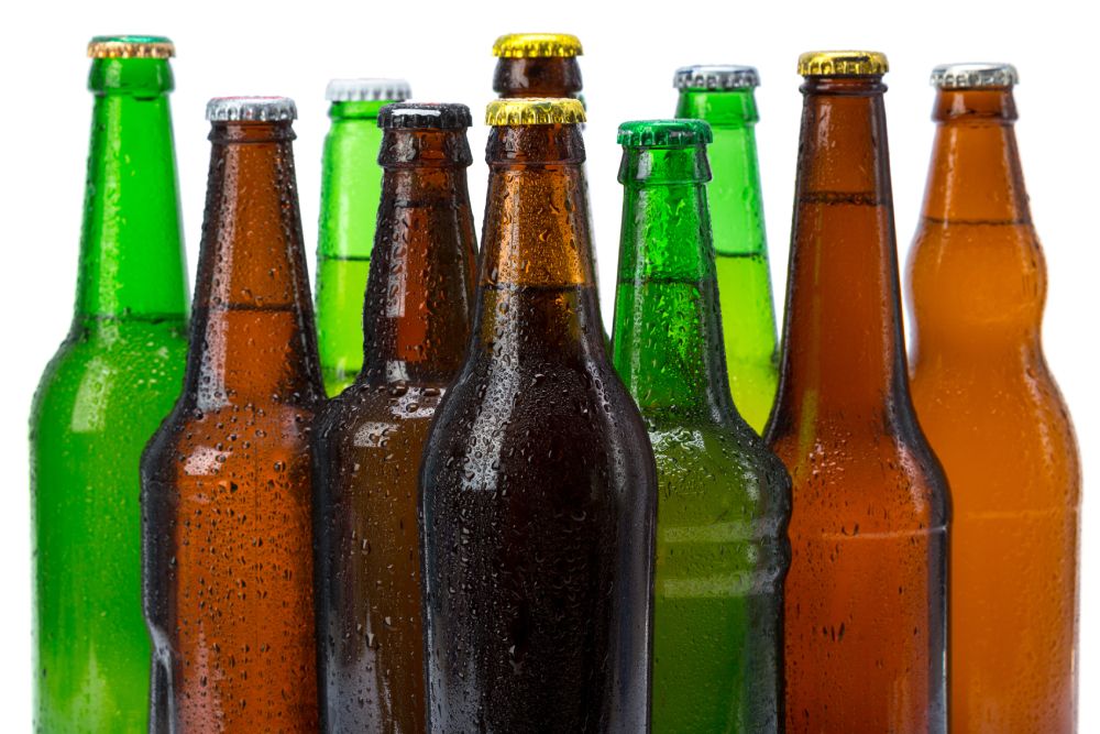 https://www.microbreweryindia.com/wp-content/uploads/2024/11/Secrets-Revealed-How-Bottle-Color-Influences-Beer-Sales-1.jpg